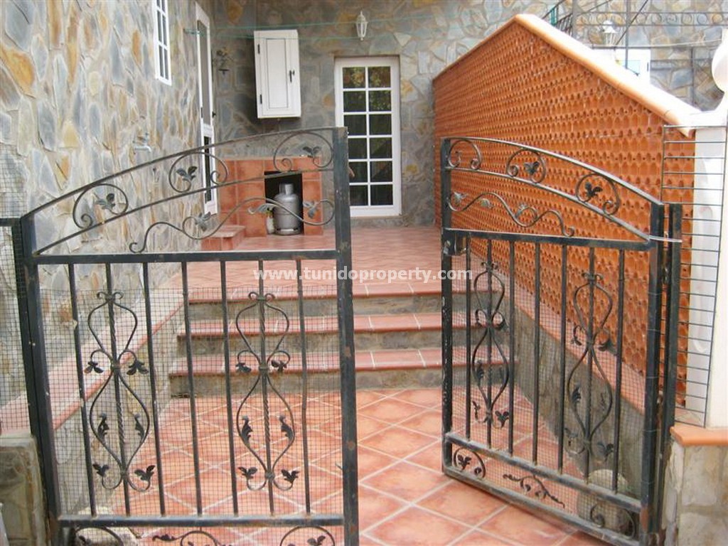 Villa a Arona, Tenerife, Spagna 9 camere da letto, 330 mq. N° 24344