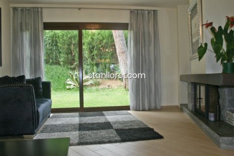Villa for sale in Lloret de Mar, Girona, Spain 4 bedrooms, 300 sq.m. No. 21185 - photo 19
