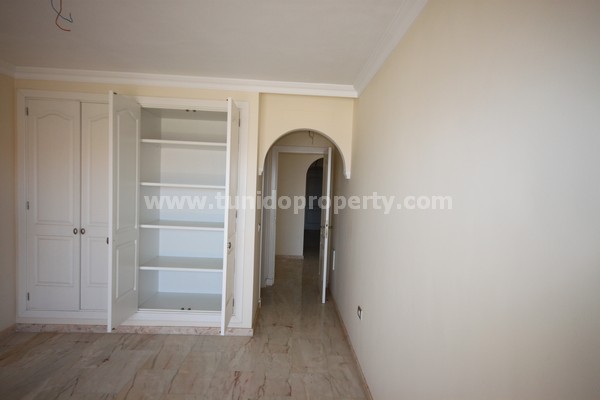 Apartment in Acantilado De Los Gigantes, Tenerife, Spain 2 bedrooms, 90 sq.m. No. 24304