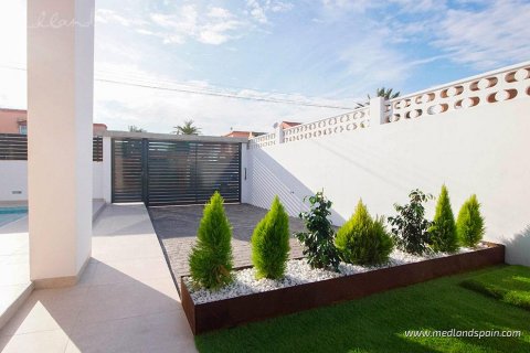Villa for sale in Los Balcones, Alicante, Spain 3 bedrooms, 137 sq.m. No. 28267 - photo 15
