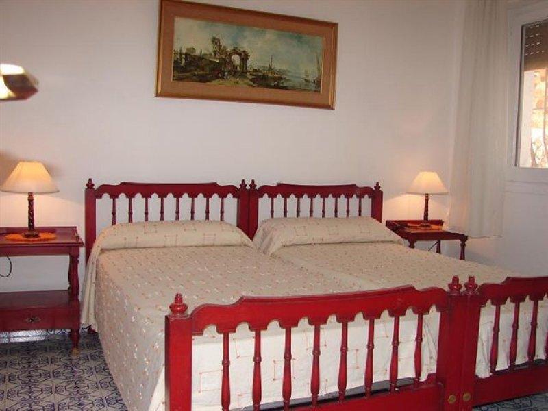Villa in Calpe, Alicante, Spain 3 bedrooms, 250 sq.m. No. 25080