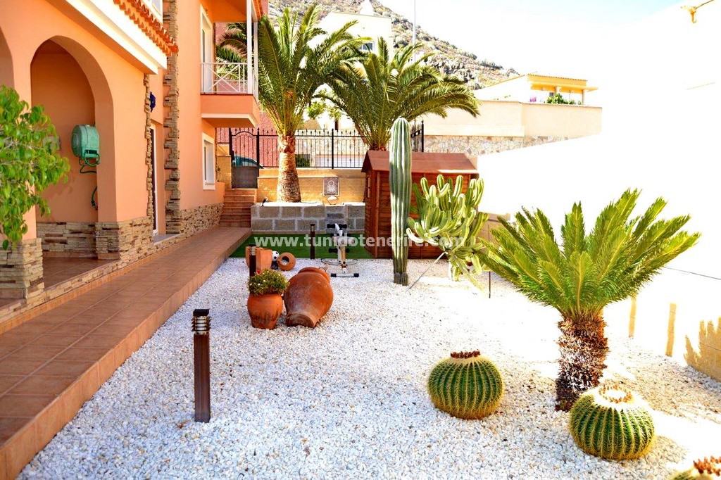 Villa a Torviscas, Tenerife, Spagna 4 camere da letto, 400 mq. N° 24286