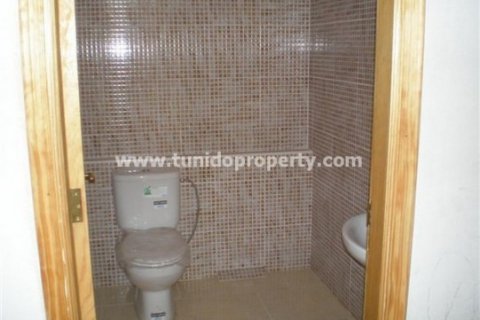Commercial property for sale in Los Cristianos, Tenerife, Spain 800 sq.m. No. 24324 - photo 4