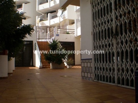 Commercial property à Los Cristianos, Tenerife, Espagne 800 m2 No. 24324