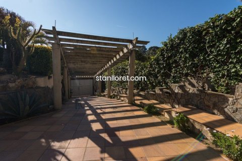 Villa for sale in Blanes, Girona, Spain 4 bedrooms, 455 sq.m. No. 21184 - photo 2