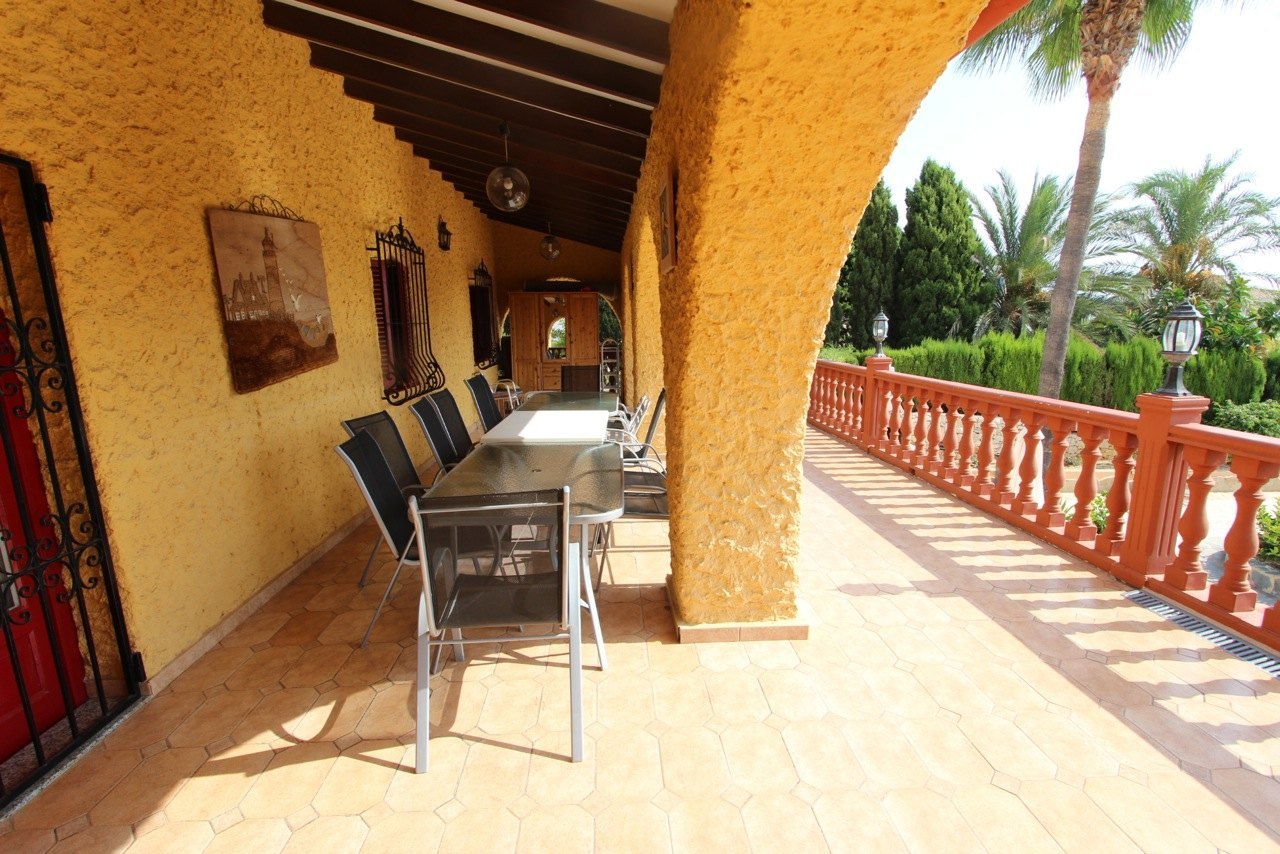 Villa i Calpe, Alicante, Spanien 7 sovrum, 300 kvm. Nr. 25141