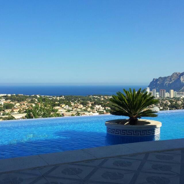 Villa i Calpe, Alicante, Spanien 4 sovrum, 380 kvm. Nr. 24997