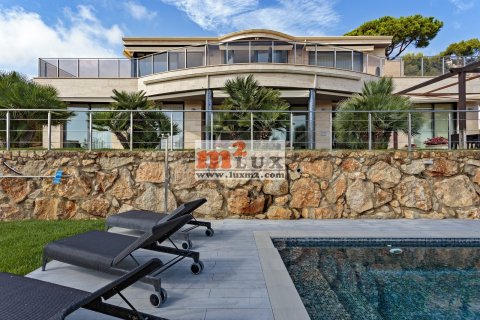 Villa for sale in Tossa de Mar, Girona, Spain 5 bedrooms, 425 sq.m. No. 16684 - photo 28