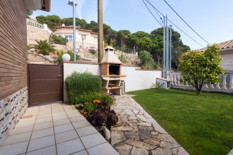 House for sale in Lloret de Mar, Girona, Spain 4 bedrooms, 330 sq.m. No. 28569 - photo 10