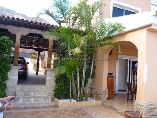 Villa a Torviscas, Tenerife, Spagna 4 camere da letto, 400 mq. N° 24286