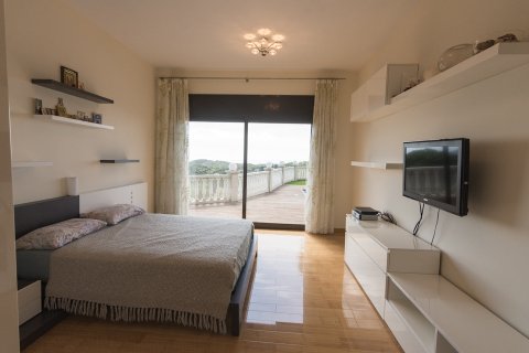 House for sale in Lloret de Mar, Girona, Spain 4 bedrooms, 330 sq.m. No. 28569 - photo 12