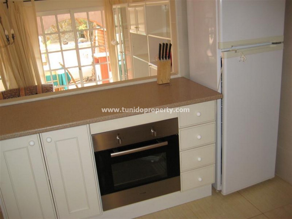Villa a Arona, Tenerife, Spagna 9 camere da letto, 330 mq. N° 24344