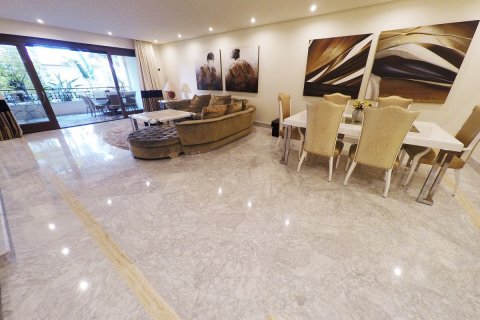 Apartment for sale in Marbella, Malaga, Spain 3 bedrooms, 250 sq.m. No. 20856 - photo 3