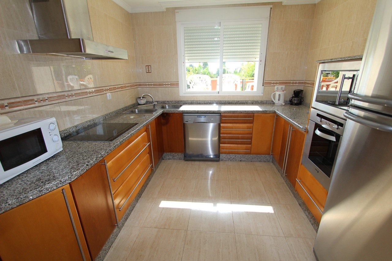 Villa i Calpe, Alicante, Spanien 7 sovrum, 300 kvm. Nr. 25141