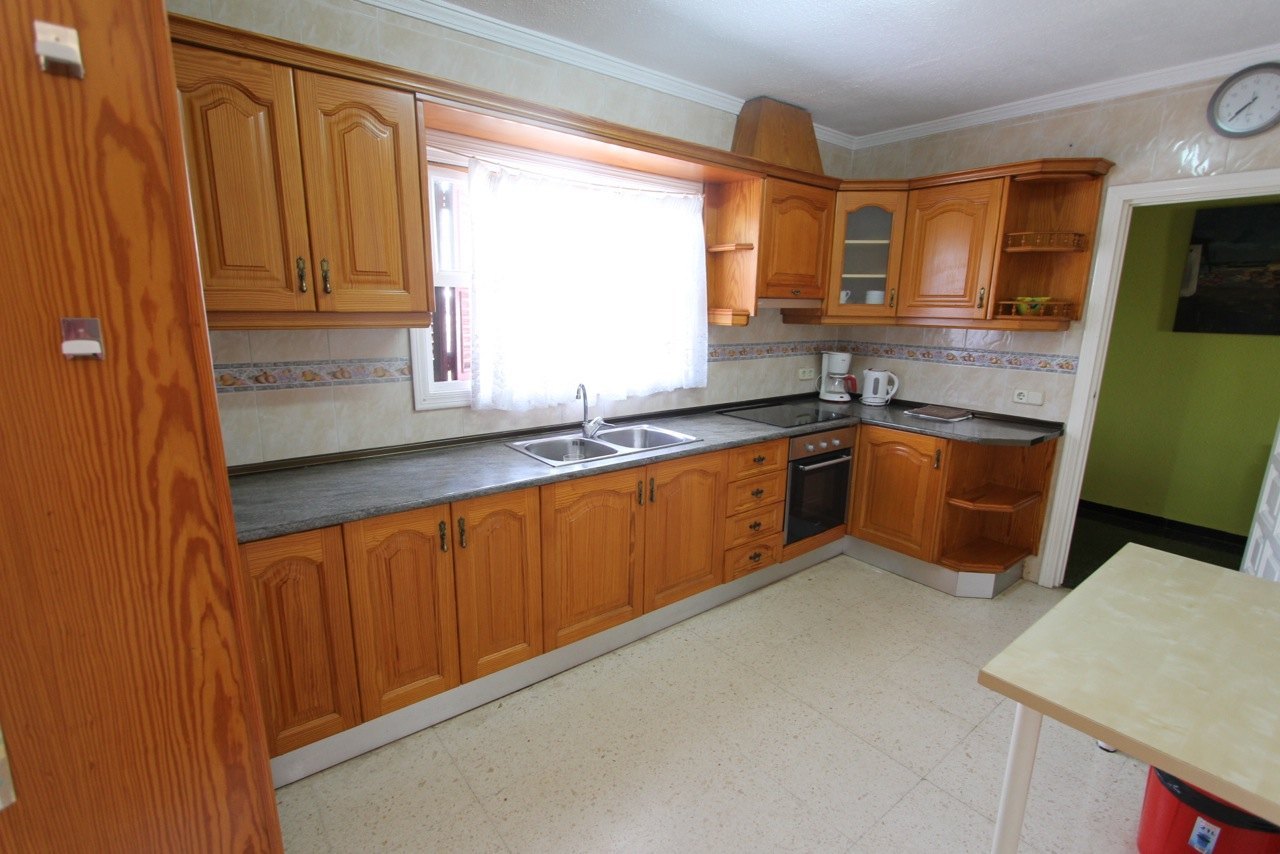 Villa i Calpe, Alicante, Spanien 7 sovrum, 300 kvm. Nr. 25141