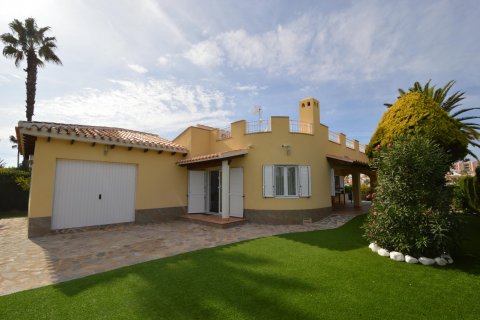 Villa for sale in Cabo Roig, Alicante, Spain 3 bedrooms, 186 sq.m. No. 19190 - photo 1