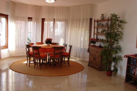 Villa for sale in Calpe, Alicante, Spain 3 bedrooms, 250 sq.m. No. 25080 - photo 14