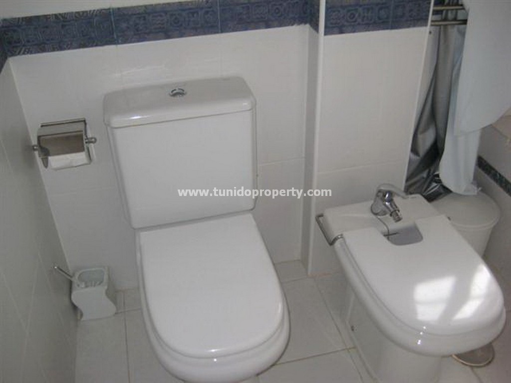 Villa a Arona, Tenerife, Spagna 9 camere da letto, 330 mq. N° 24344