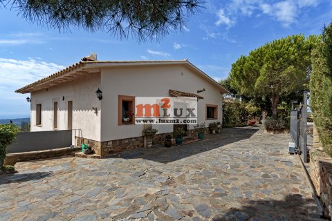 Villa for sale in Platja D'aro, Girona, Spain 4 bedrooms, 206 sq.m. No. 28701 - photo 3