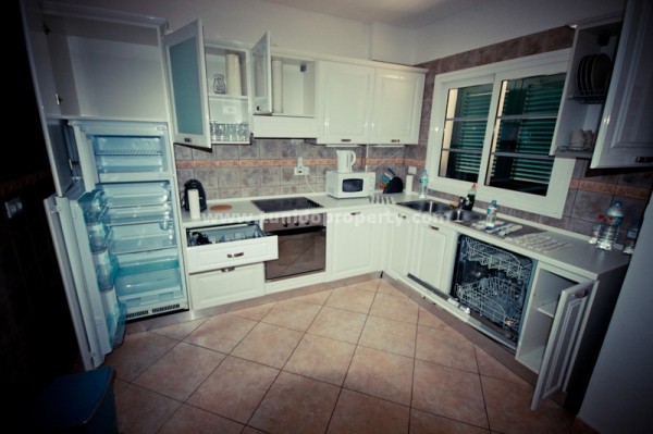 Villa in Callao Salvaje, Tenerife, Spain 4 bedrooms, 170 sq.m. No. 24278