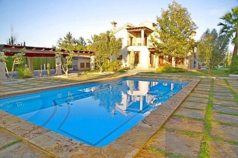 Villa for sale in Almoradi, Alicante, Spain 4 bedrooms, 732 sq.m. No. 29372 - photo 2