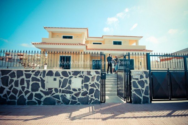 Villa in Callao Salvaje, Tenerife, Spain 4 bedrooms, 170 sq.m. No. 24278