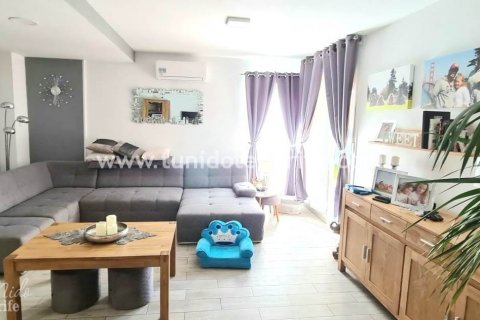 Duplex for sale in Torviscas, Tenerife, Spain 4 bedrooms, 237 sq.m. No. 24667 - photo 16