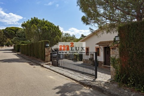 Villa for sale in Platja D'aro, Girona, Spain 4 bedrooms, 206 sq.m. No. 28701 - photo 2
