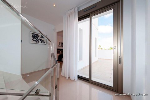 Villa for sale in Los Alcazares, Murcia, Spain 3 bedrooms, 194 sq.m. No. 30209 - photo 14
