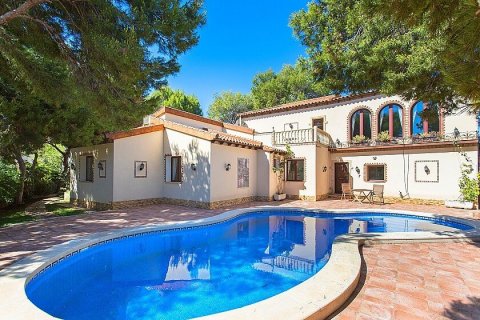 Villa for sale in Punta Prima, Alicante, Spain 4 bedrooms, 243 sq.m. No. 28922 - photo 1