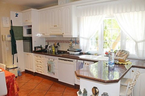 Villa for sale in Cabo Roig, Alicante, Spain 3 bedrooms, 347 sq.m. No. 28927 - photo 17