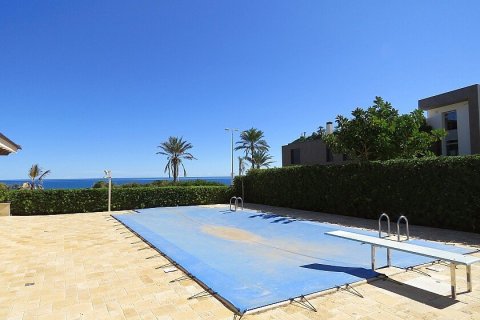 Villa for sale in Cabo Roig, Alicante, Spain 7 bedrooms, 600 sq.m. No. 29039 - photo 8