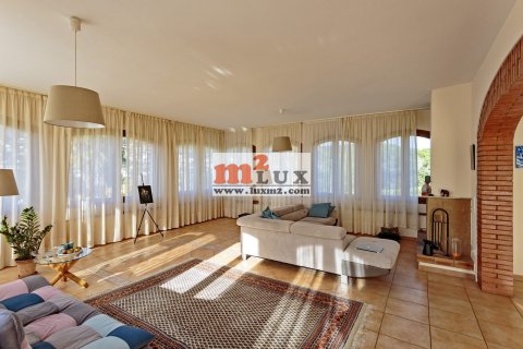 Villa for sale in Calonge, Girona, Spain 5 bedrooms, 457 sq.m. No. 30216 - photo 27