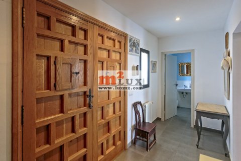Villa for sale in Platja D'aro, Girona, Spain 4 bedrooms, 206 sq.m. No. 28701 - photo 19