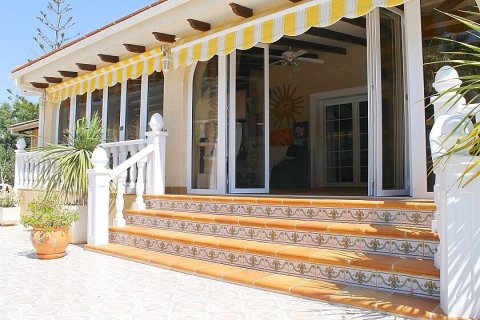 Villa for sale in Cabo Roig, Alicante, Spain 3 bedrooms, 347 sq.m. No. 28927 - photo 7