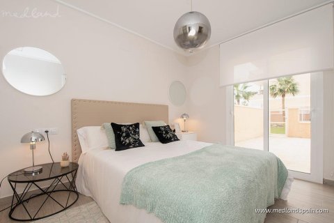 Apartment for sale in Torre de la Horadada, Alicante, Spain 3 bedrooms, 93 sq.m. No. 29813 - photo 8