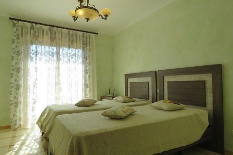 Villa for sale in Cabo Roig, Alicante, Spain 7 bedrooms, 600 sq.m. No. 29039 - photo 25