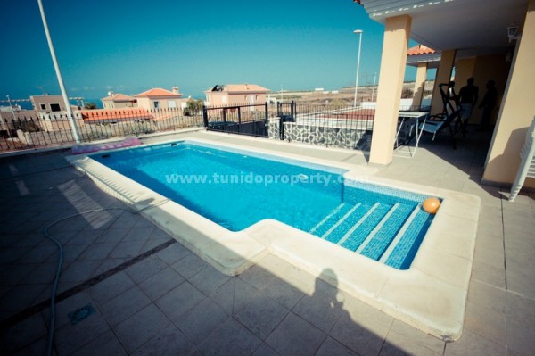 Villa in Callao Salvaje, Tenerife, Spain 4 bedrooms, 170 sq.m. No. 24278