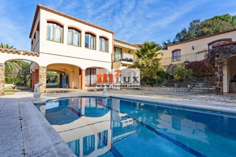 Villa for sale in Calonge, Girona, Spain 5 bedrooms, 457 sq.m. No. 30216 - photo 9