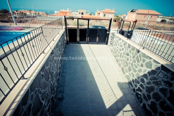 Villa in Callao Salvaje, Tenerife, Spain 4 bedrooms, 170 sq.m. No. 24278