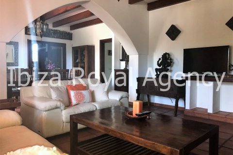 Villa for rent in Sant Josep de sa Talaia, Ibiza, Spain 3 bedrooms, 300 sq.m. No. 30877 - photo 7