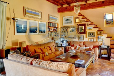 Villa for sale on Formentera, Spain 5 bedrooms, 300 sq.m. No. 30801 - photo 24