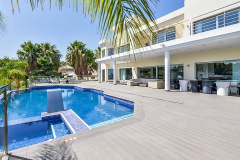 Villa for sale in Benissa, Alicante, Spain 6 bedrooms, 587 sq.m. No. 24837 - photo 3
