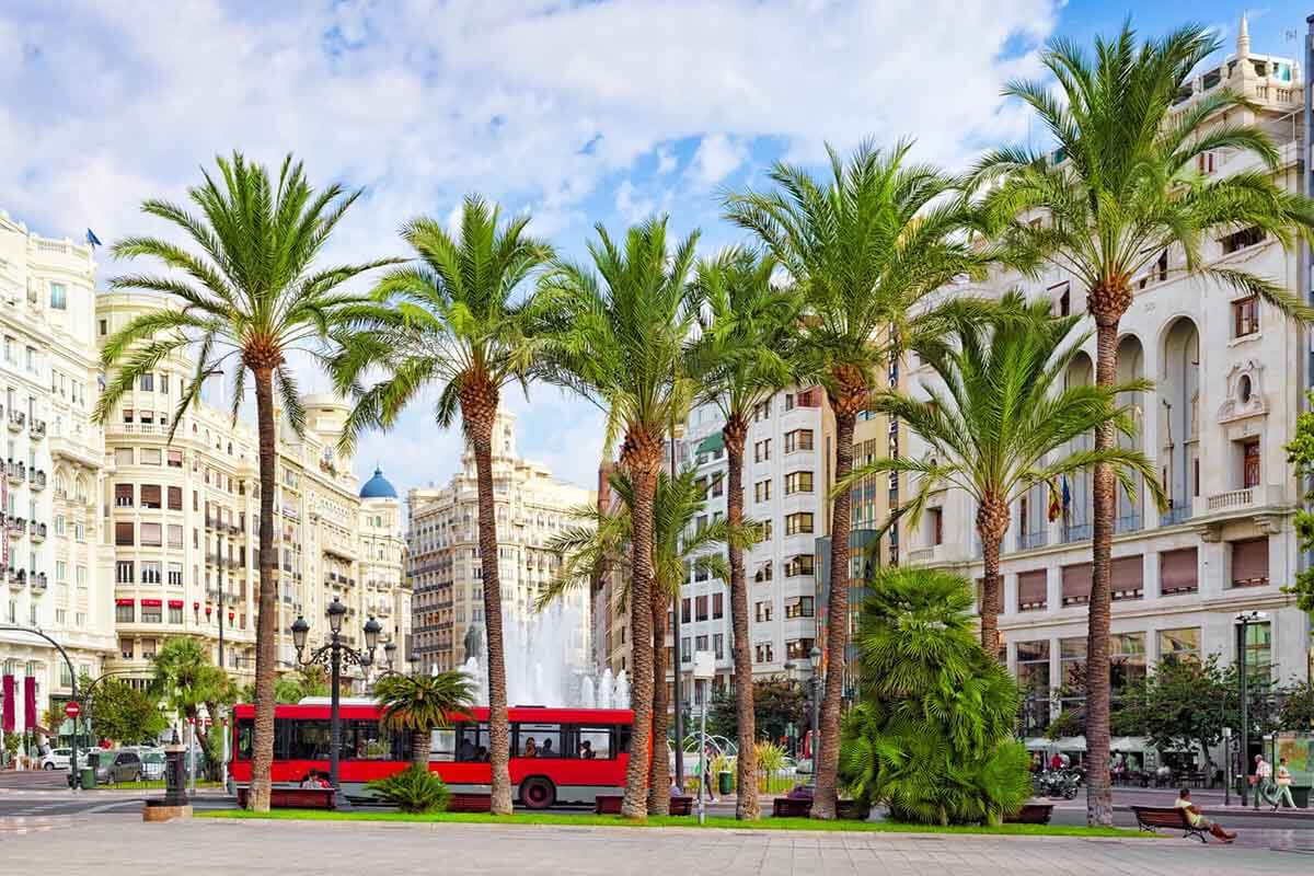 What kind of real estate can you buy in the communities of Spain for 250,000 euros?