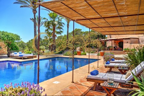 Villa for sale on Formentera, Spain 5 bedrooms, 300 sq.m. No. 30801 - photo 5