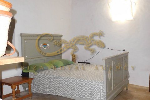 Villa for sale on Formentera, Spain 3 bedrooms, 95 sq.m. No. 30858 - photo 17