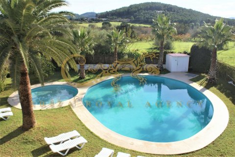 Villa for sale in Santa Gertrudis De Fruitera, Ibiza, Spain 6 bedrooms, 280 sq.m. No. 30895 - photo 2