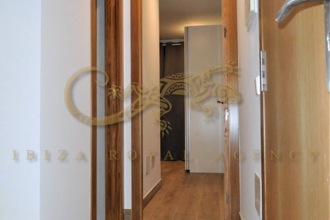 Apartment for sale in San Antonio De Portmany, Ibiza, Spain 2 bedrooms, 65 sq.m. No. 30857 - photo 14