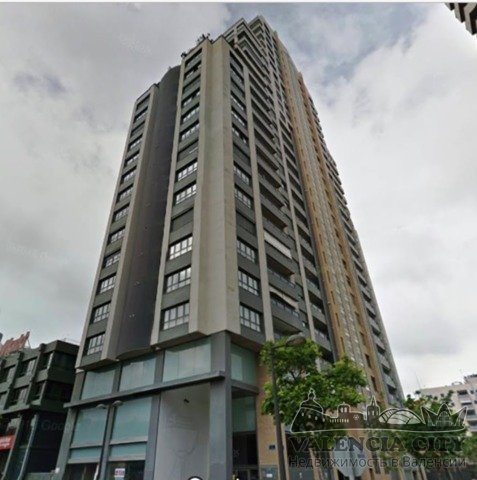 Commercial property à Valencia, Espagne 1217 m2 No. 30907
