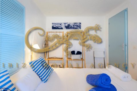 Villa for sale on Formentera, Spain 6 bedrooms, 350 sq.m. No. 30874 - photo 25